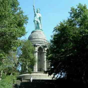 Click para ampliar. Pulsa en el nombre para ver la ficha. Teutoburgo - Monumento a la victoria germana (1875)
